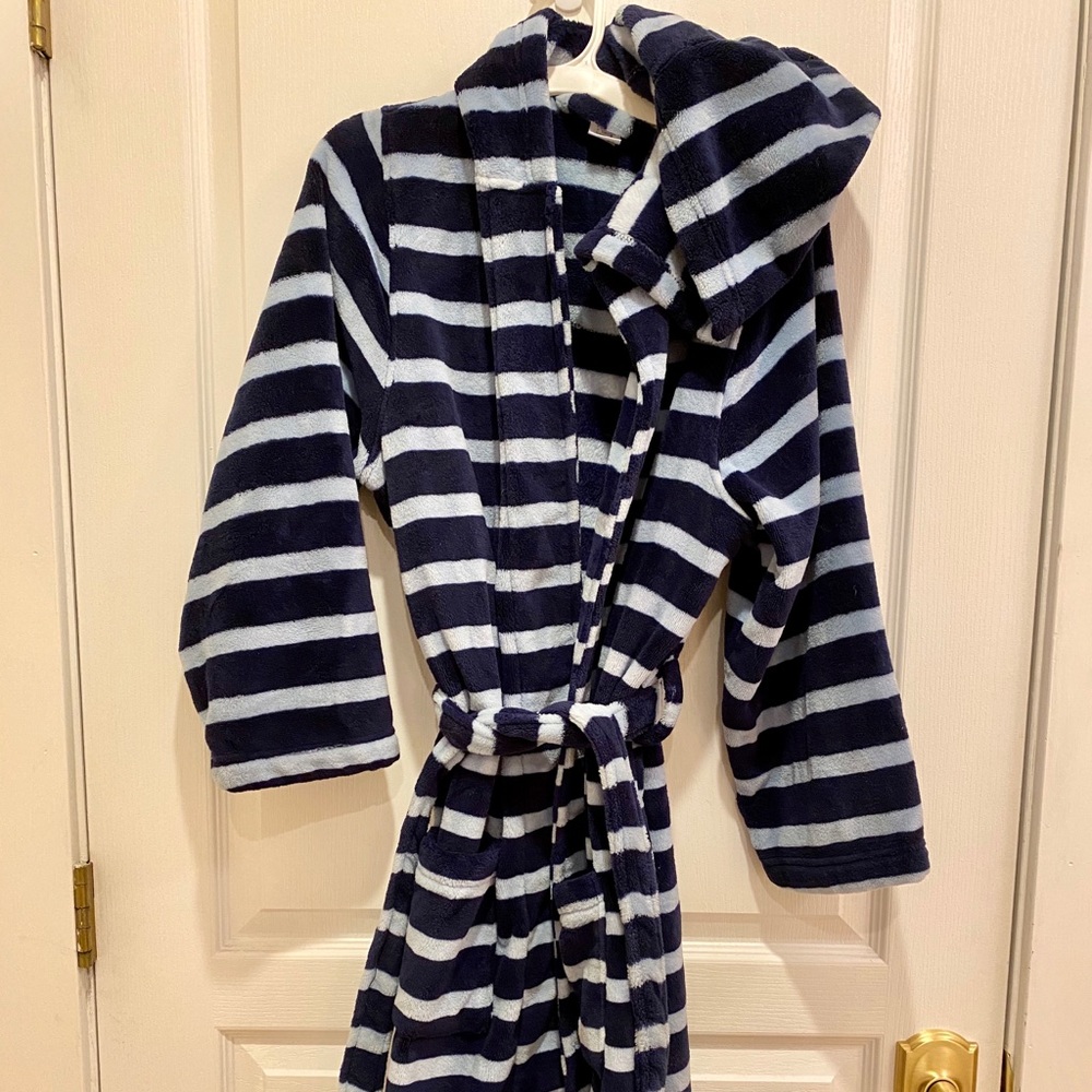 Tucker and Tate hooded plush robe